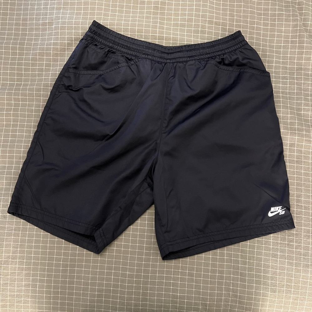 Nike SB Black Shorts 5 pockets